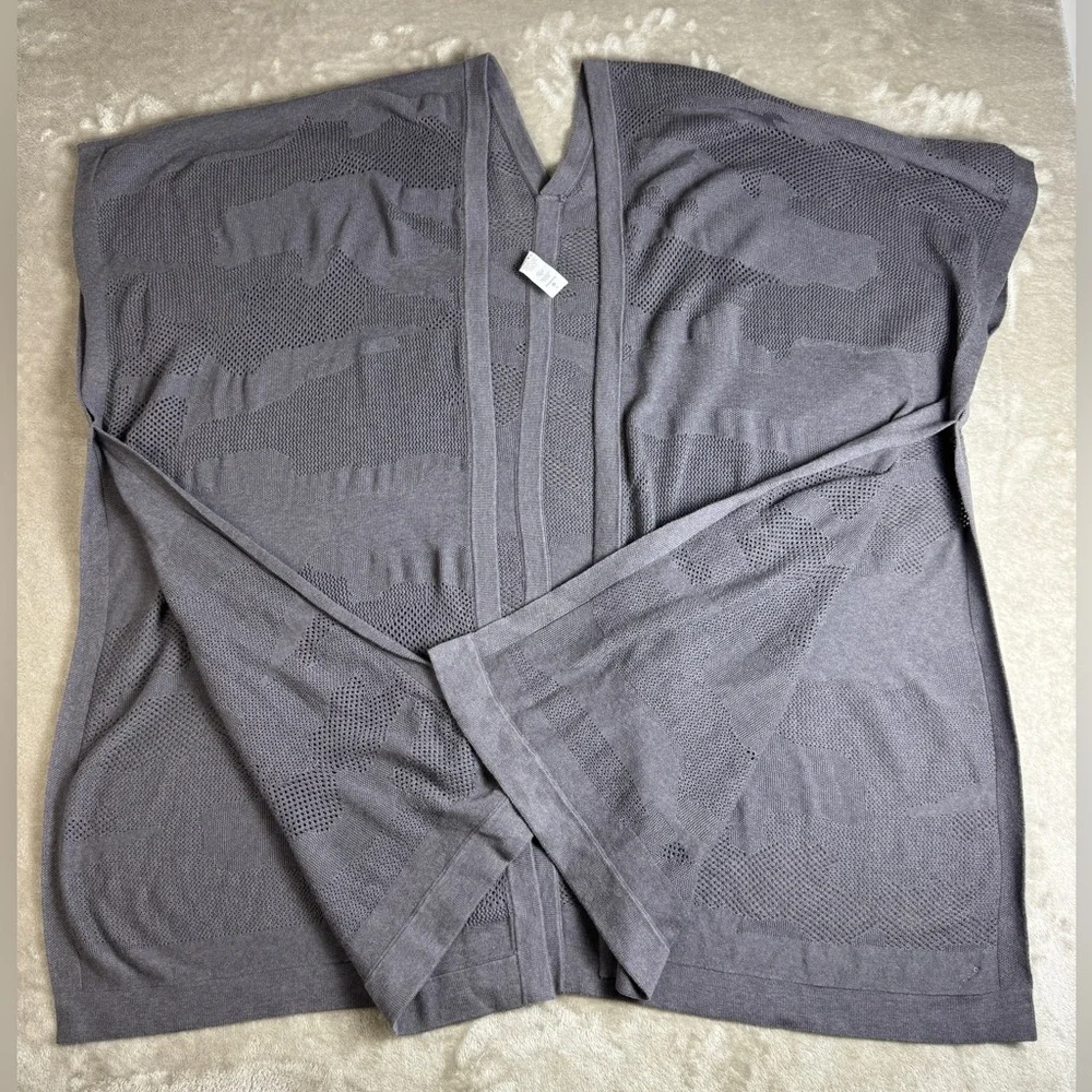 Lululemon Womens Wrap Duster Find Your Light Gray Moonwalk Cotton Silk OSFA Yoga